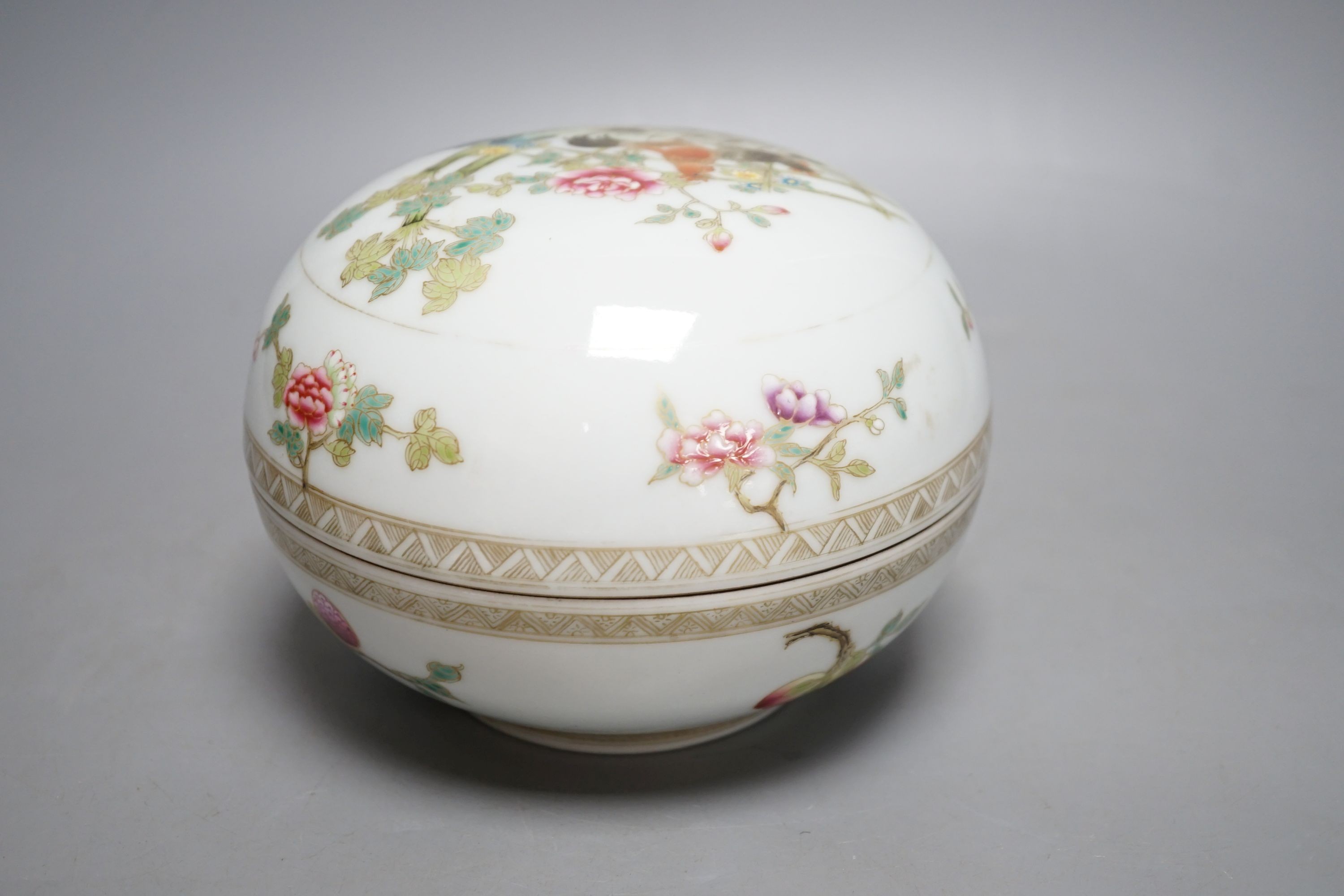 A Chinese famille rose’chickens’ box and cover, possibly Republic period, with mark, 13cms high.